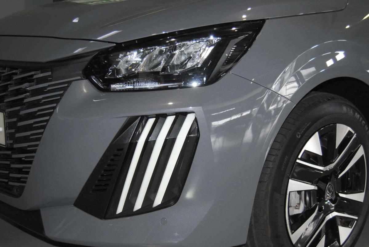 peugeot-208-2025-hibrido-a-gasolina-1199cc