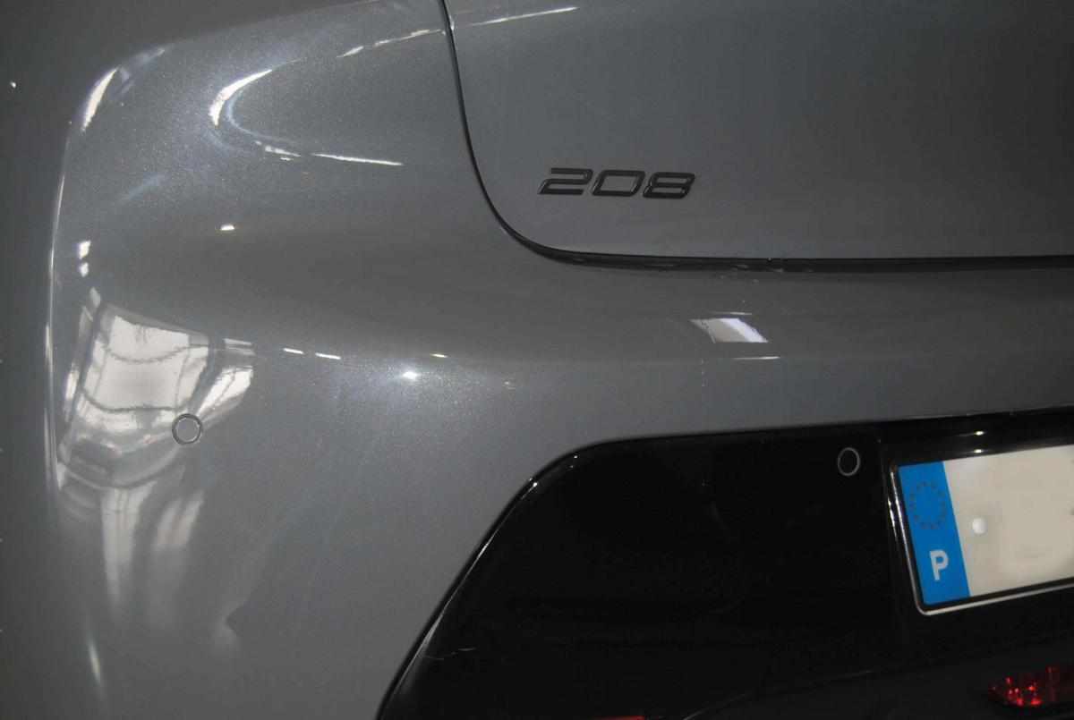 peugeot-208-2025-hibrido-a-gasolina-1199cc