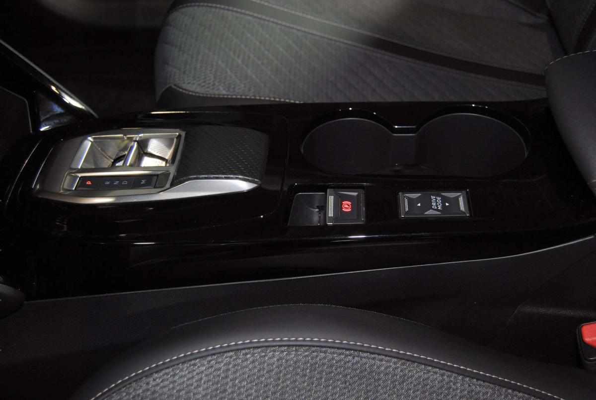peugeot-208-2025-hibrido-a-gasolina-1199cc