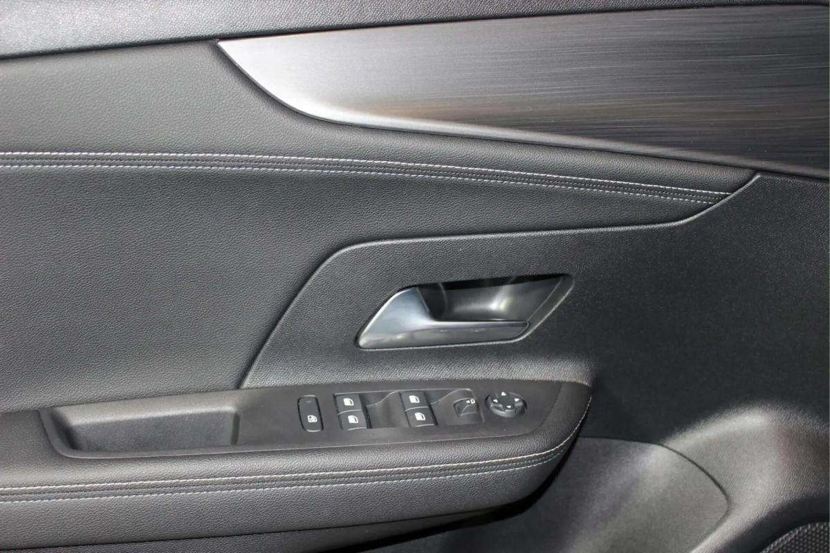 opel-mokka-2025-hibrido-a-gasolina-1199cc