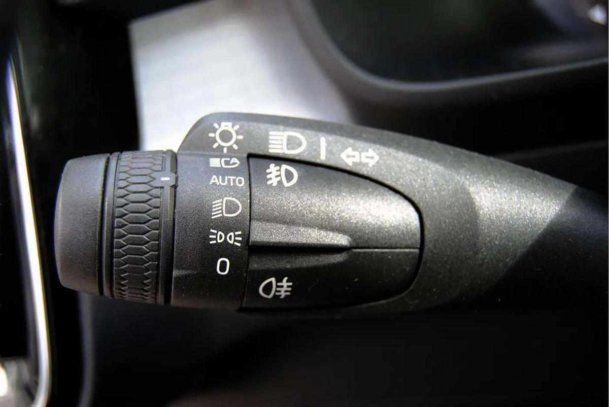 volvo-xc40-2021-hibrido-a-gasolina-1477cc