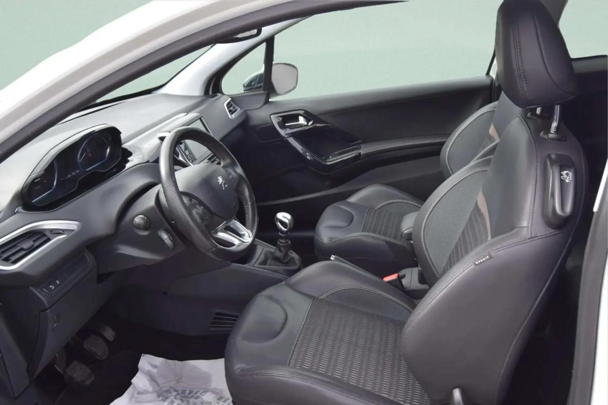 peugeot-208-2013-gasolina-1598cc
