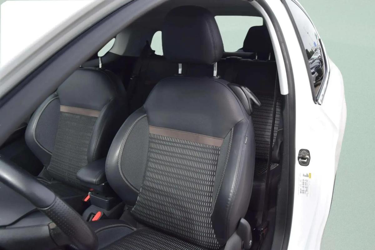 peugeot-208-2013-gasolina-1598cc