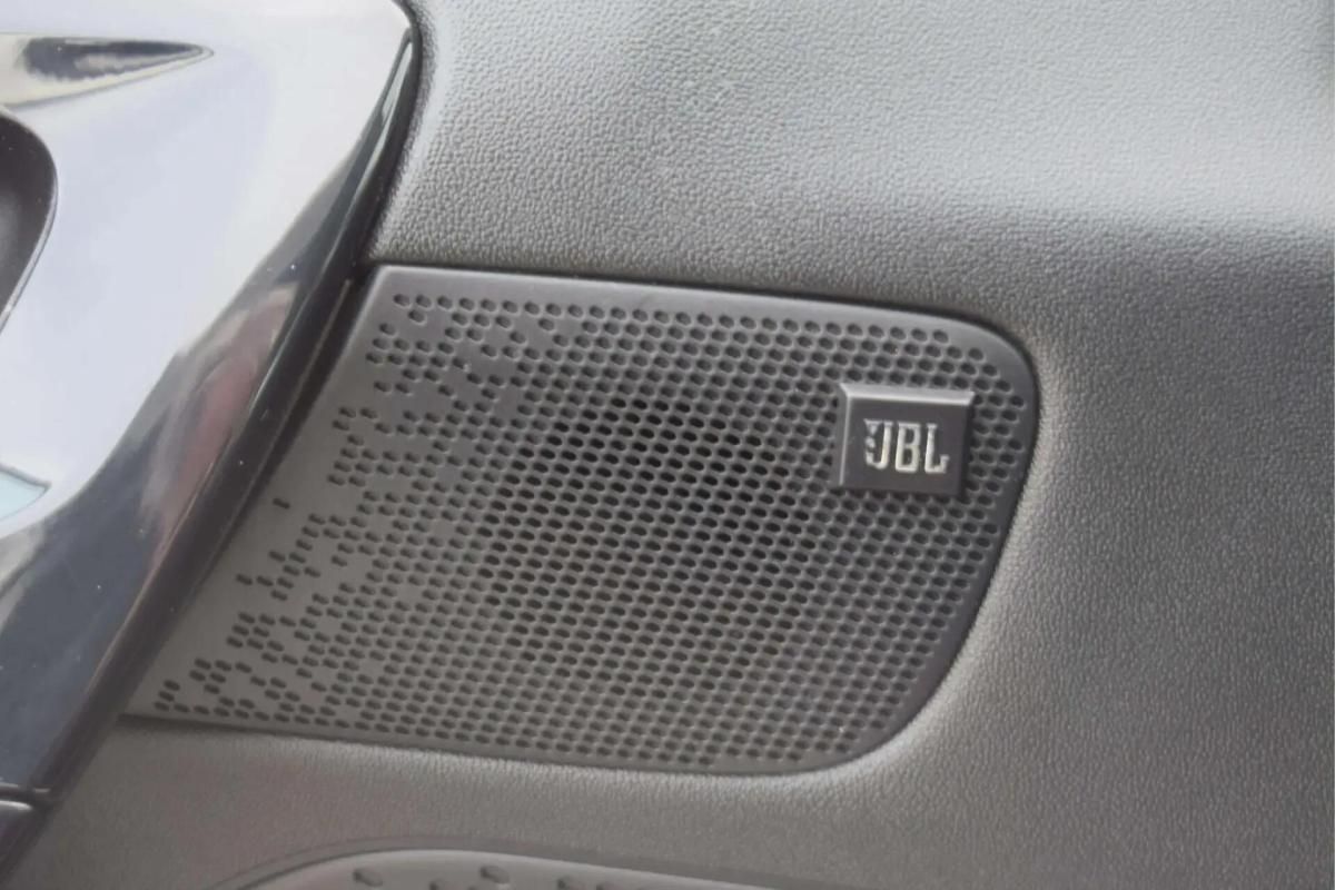 peugeot-208-2013-gasolina-1598cc