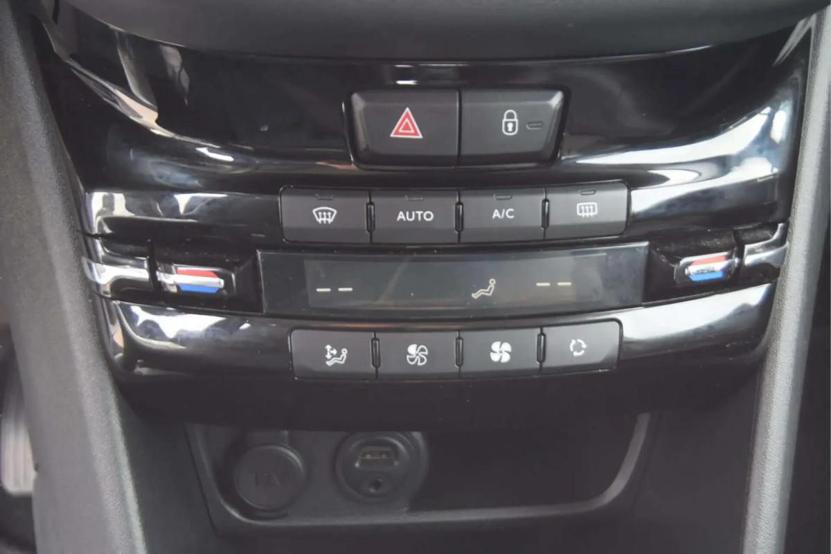 peugeot-208-2013-gasolina-1598cc