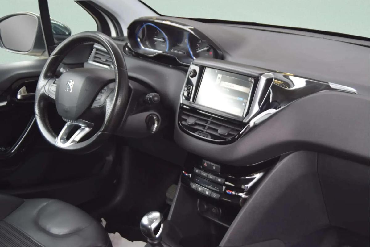 peugeot-208-2013-gasolina-1598cc
