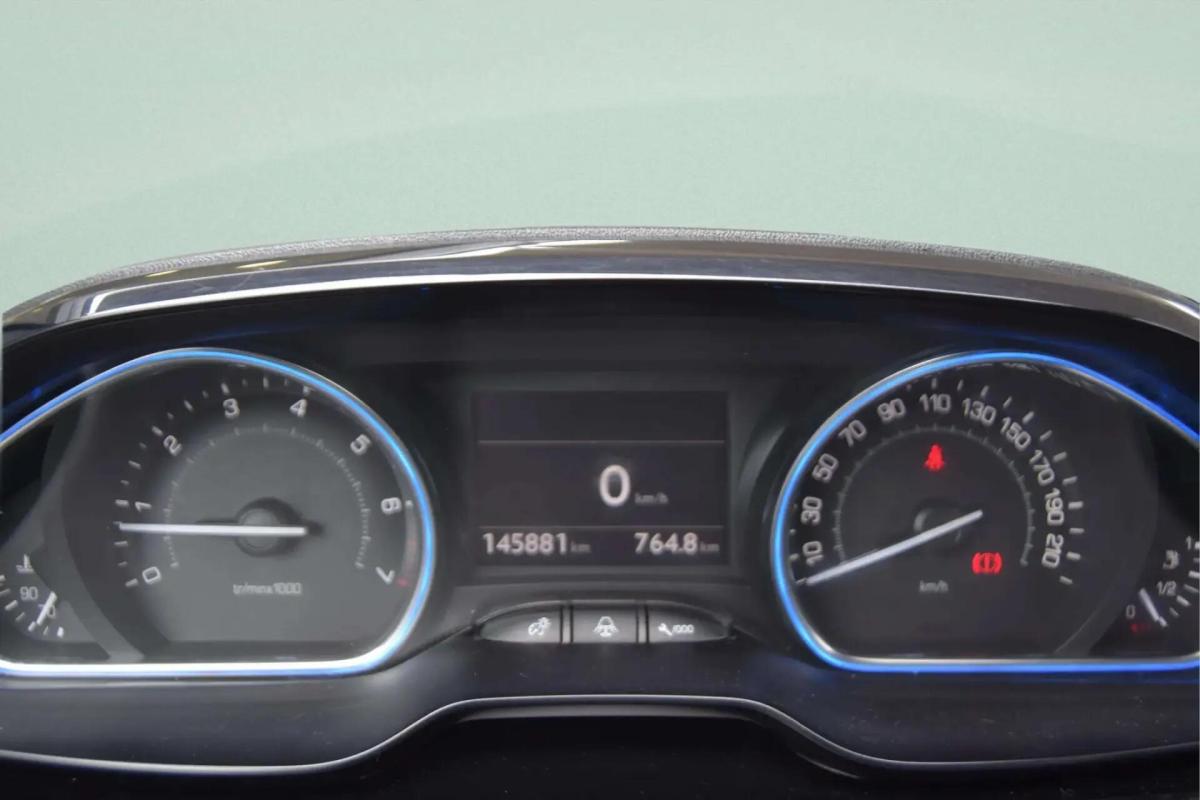 peugeot-208-2013-gasolina-1598cc