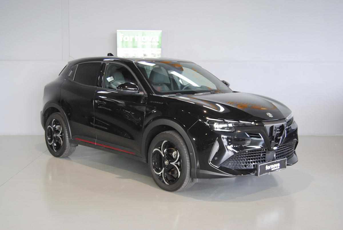 alfa-romeo-junior-2025-hibrido-a-gasolina-1199cc