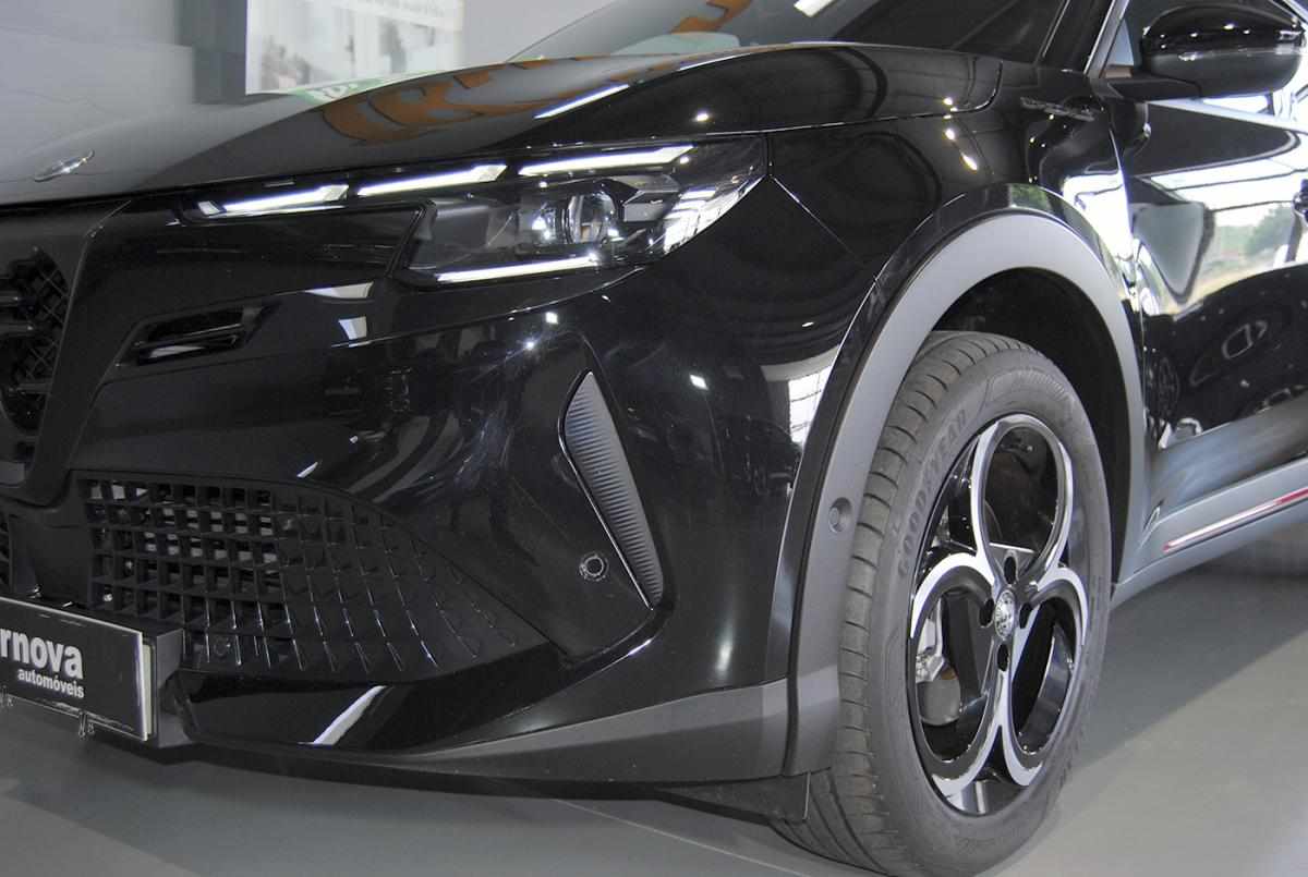 alfa-romeo-junior-2025-hibrido-a-gasolina-1199cc