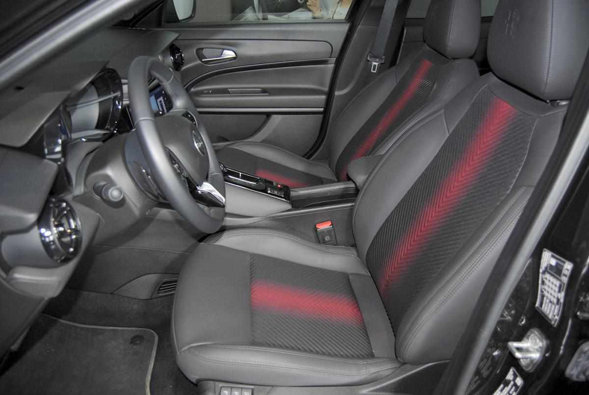 alfa-romeo-junior-2025-hibrido-a-gasolina-1199cc