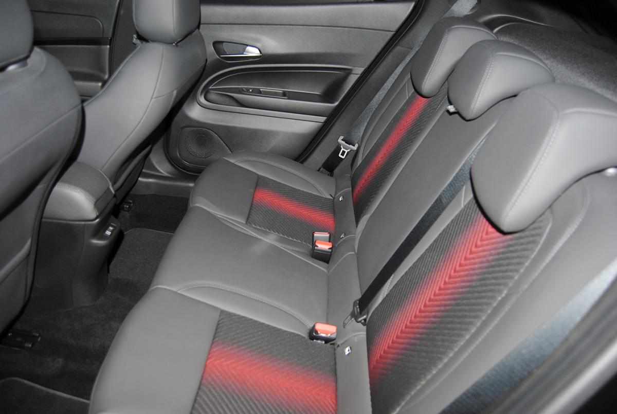 alfa-romeo-junior-2025-hibrido-a-gasolina-1199cc
