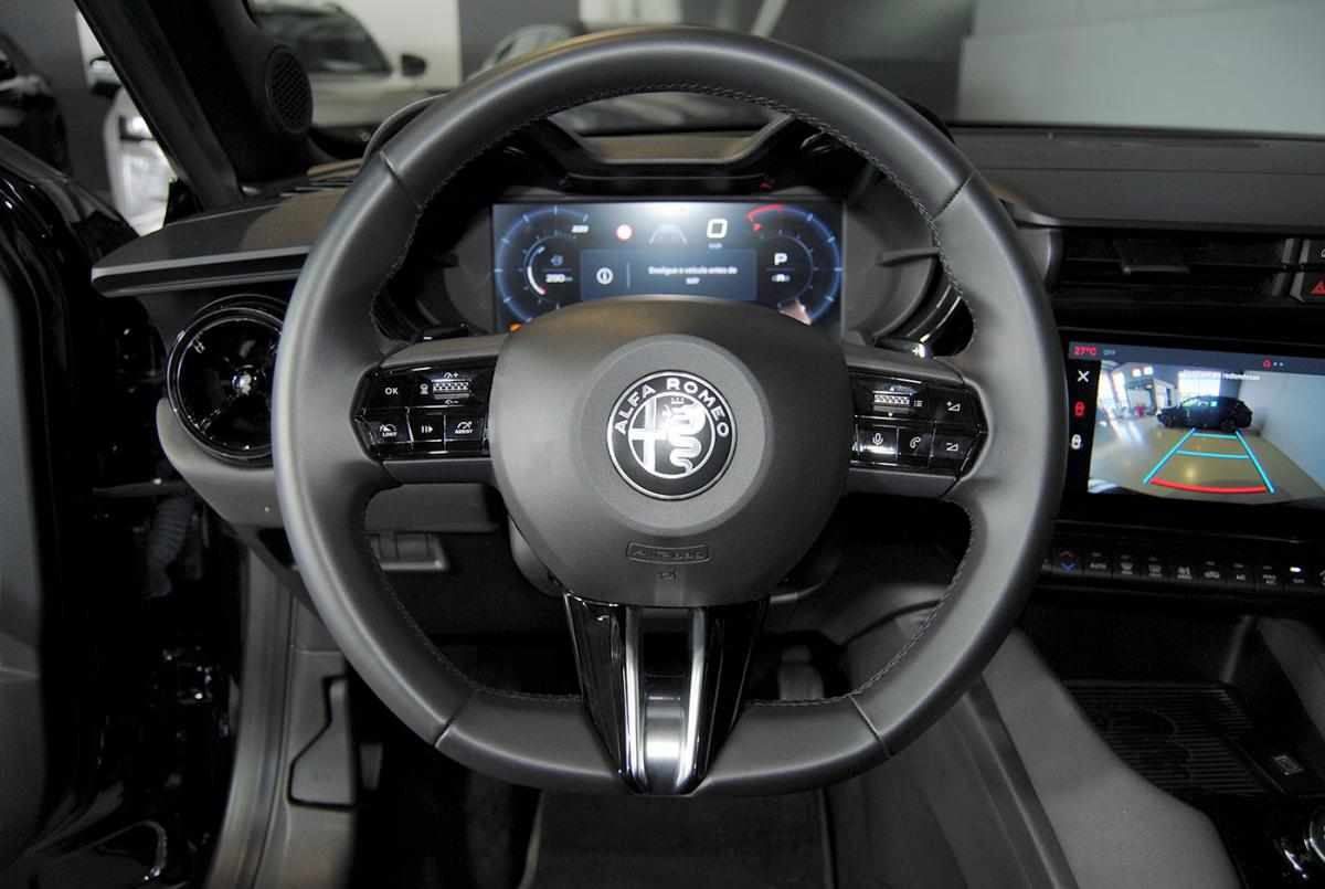 alfa-romeo-junior-2025-hibrido-a-gasolina-1199cc