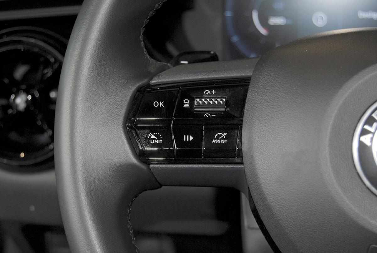 alfa-romeo-junior-2025-hibrido-a-gasolina-1199cc