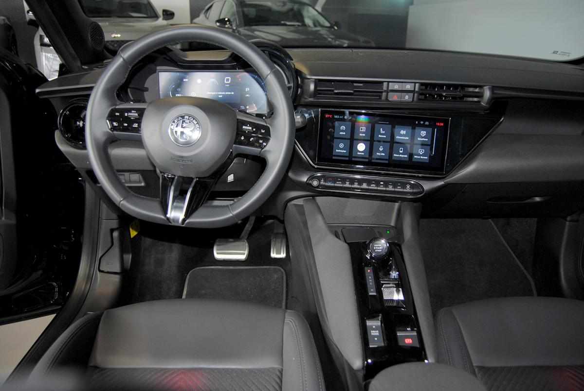 alfa-romeo-junior-2025-hibrido-a-gasolina-1199cc
