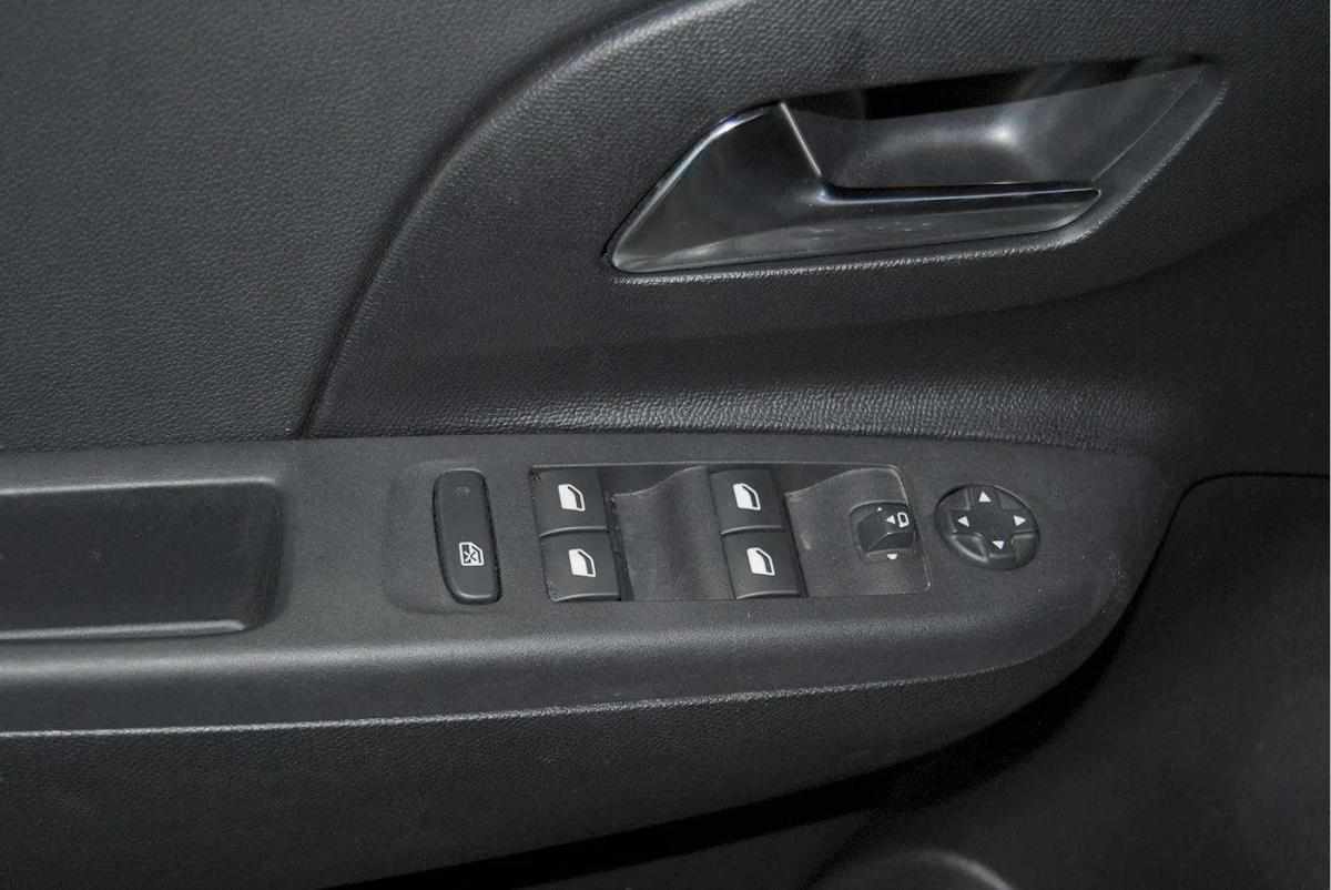 opel-corsa-2025-gasolina-1199cc
