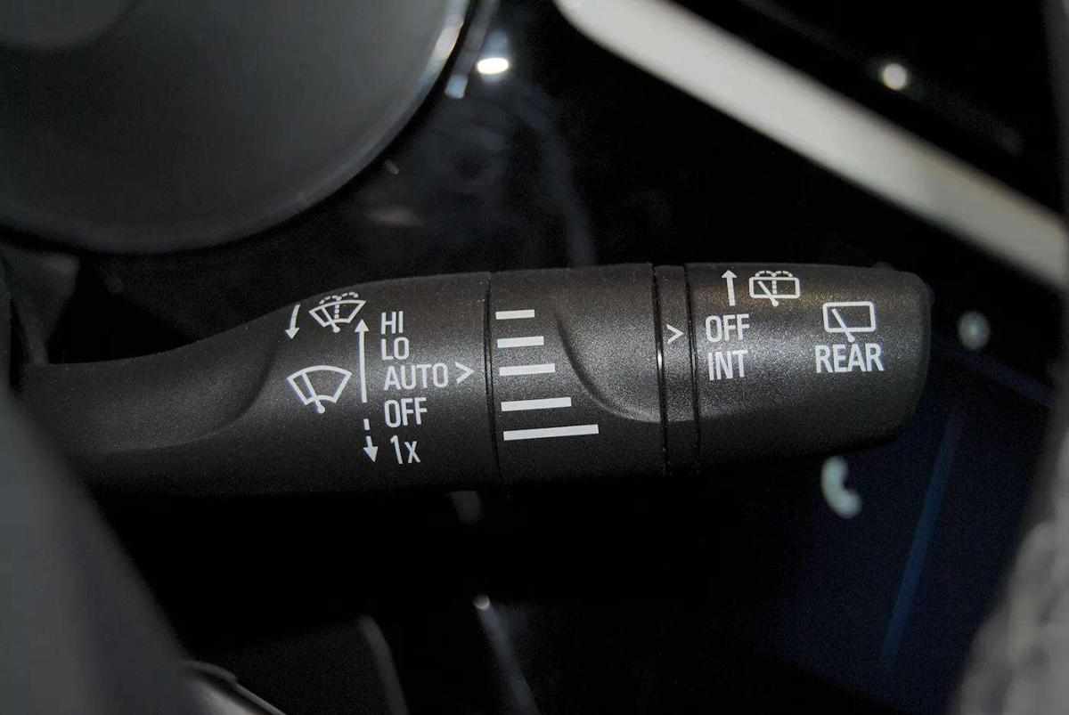 opel-corsa-2025-gasolina-1199cc