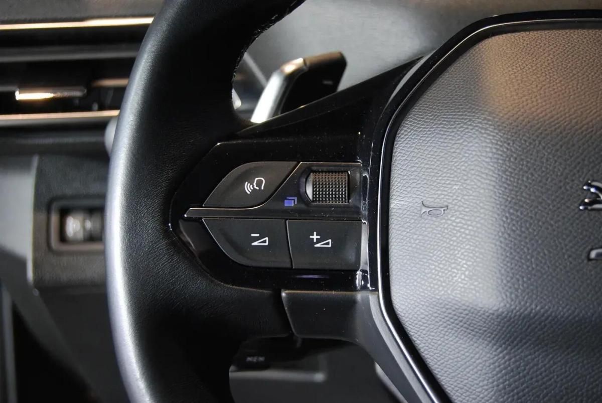 peugeot-3008-2023-diesel-1499cc