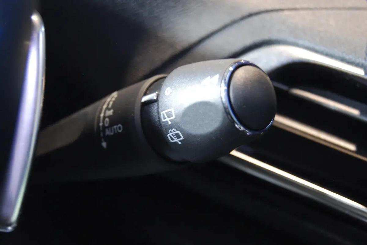 peugeot-3008-2023-diesel-1499cc