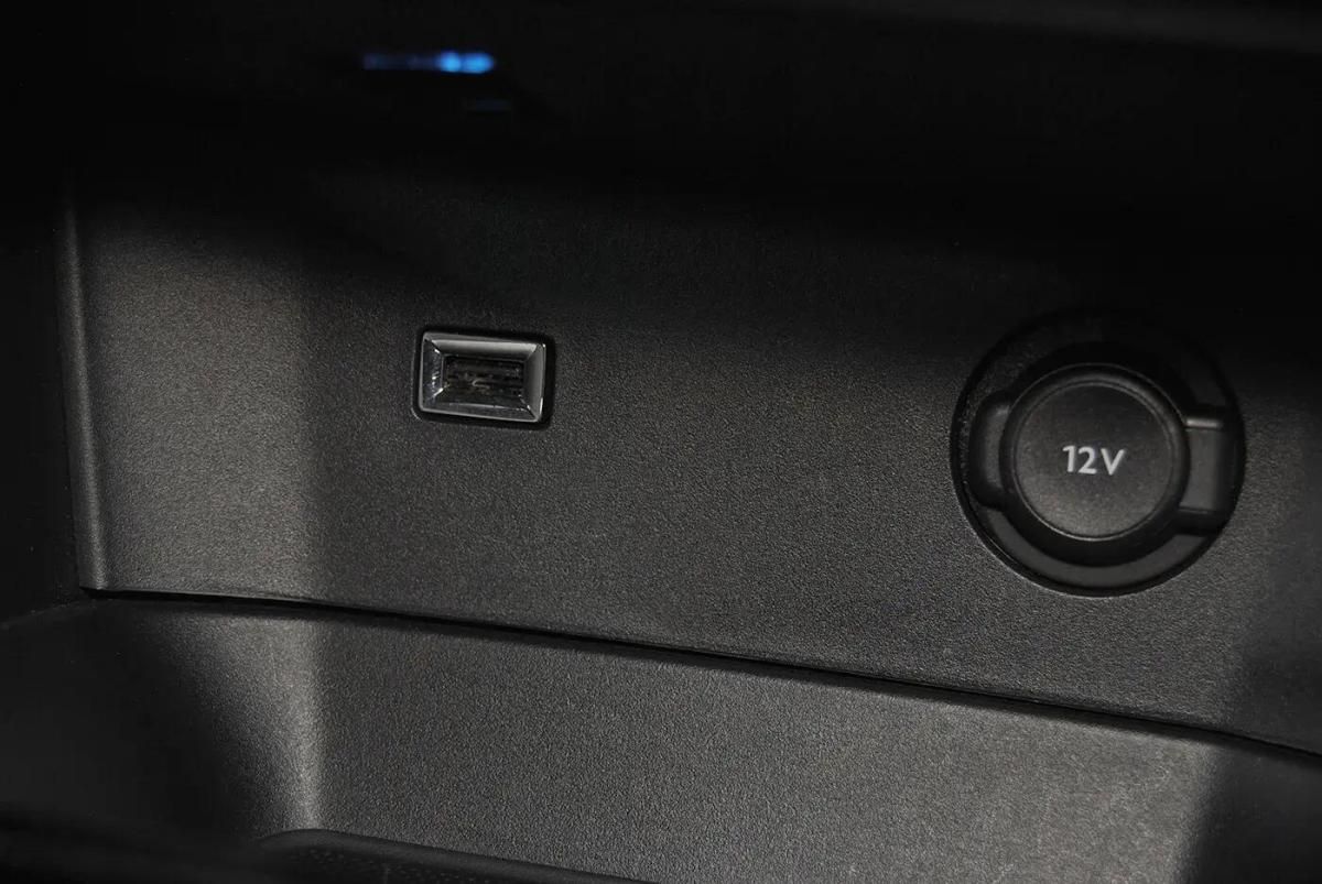 peugeot-3008-2023-diesel-1499cc