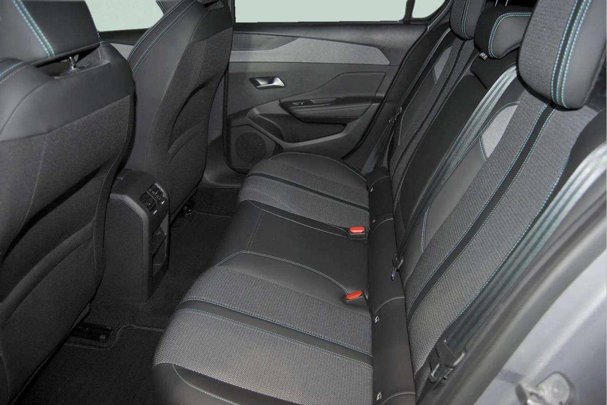 peugeot-308-2024-gasolina-1199cc