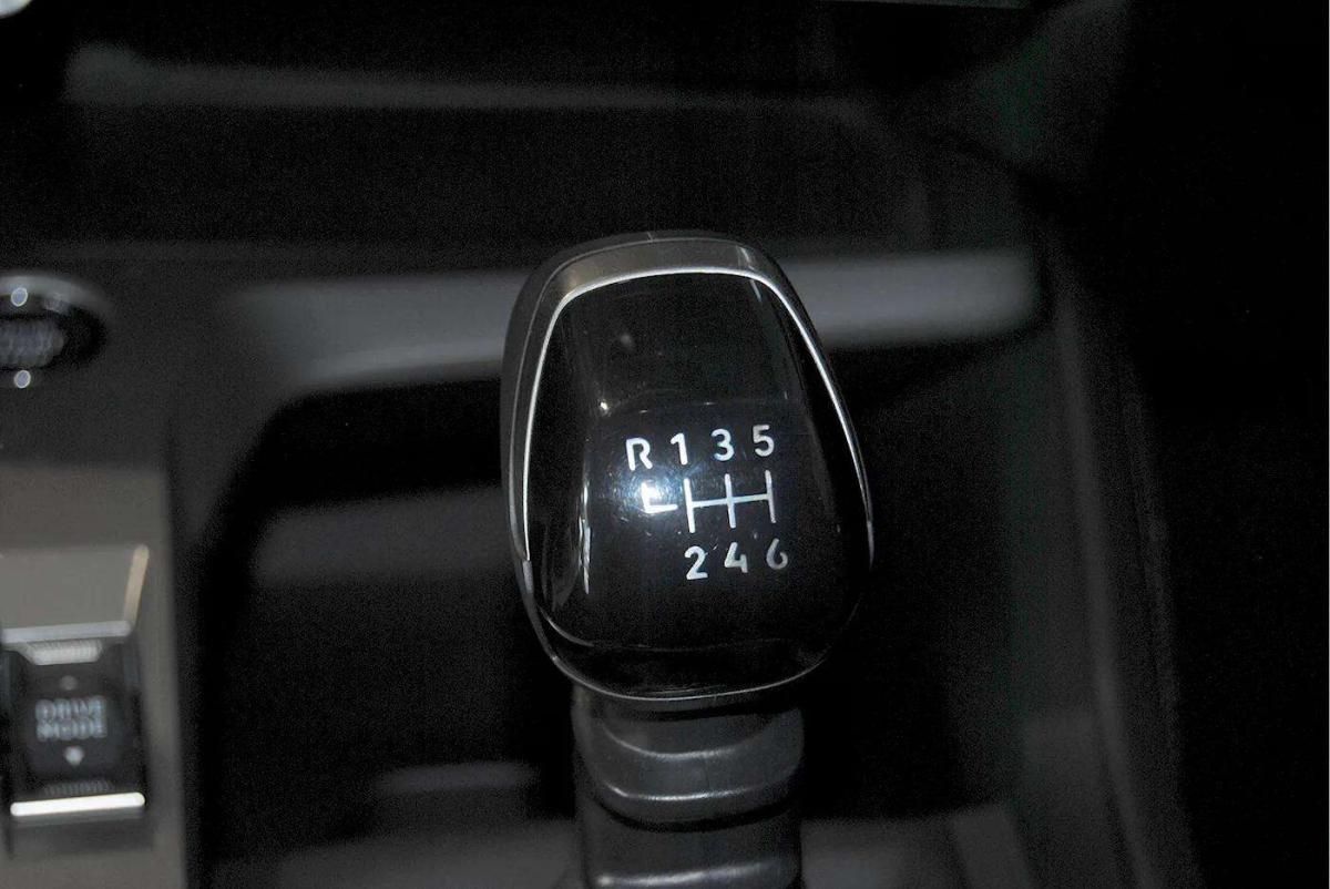 peugeot-308-2024-gasolina-1199cc