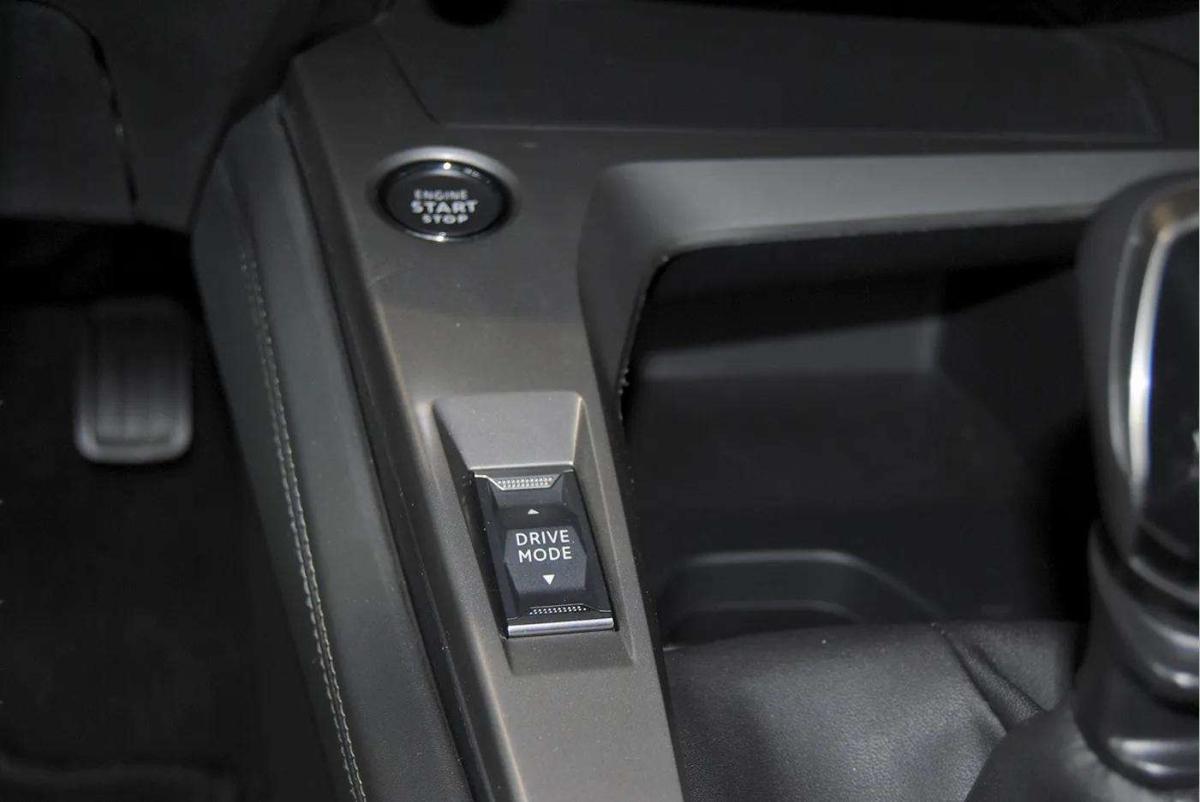 peugeot-308-2024-gasolina-1199cc