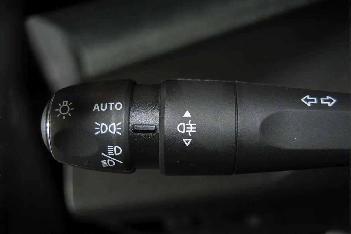 peugeot-308-2024-gasolina-1199cc