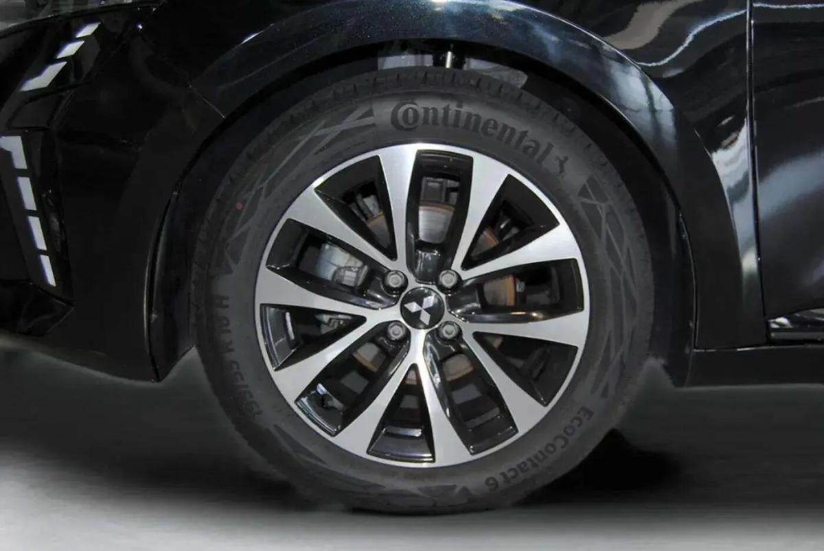 mitsubishi-colt-2024-gasolina-999cc