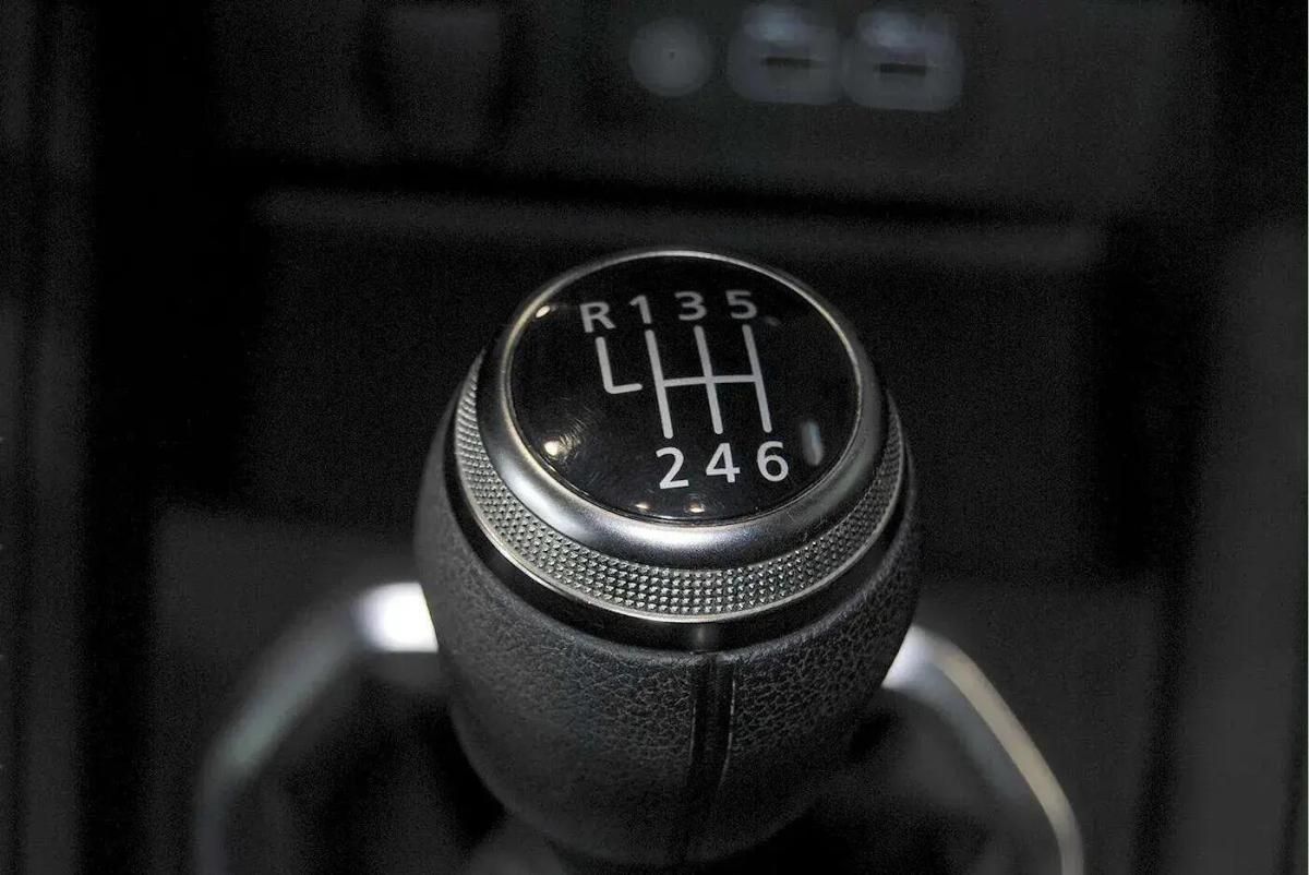mitsubishi-colt-2024-gasolina-999cc