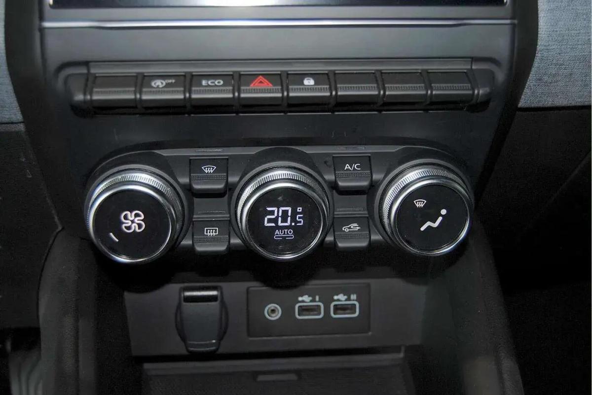 mitsubishi-colt-2024-gasolina-999cc