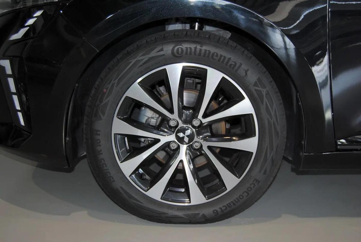 mitsubishi-colt-2024-gasolina-999cc