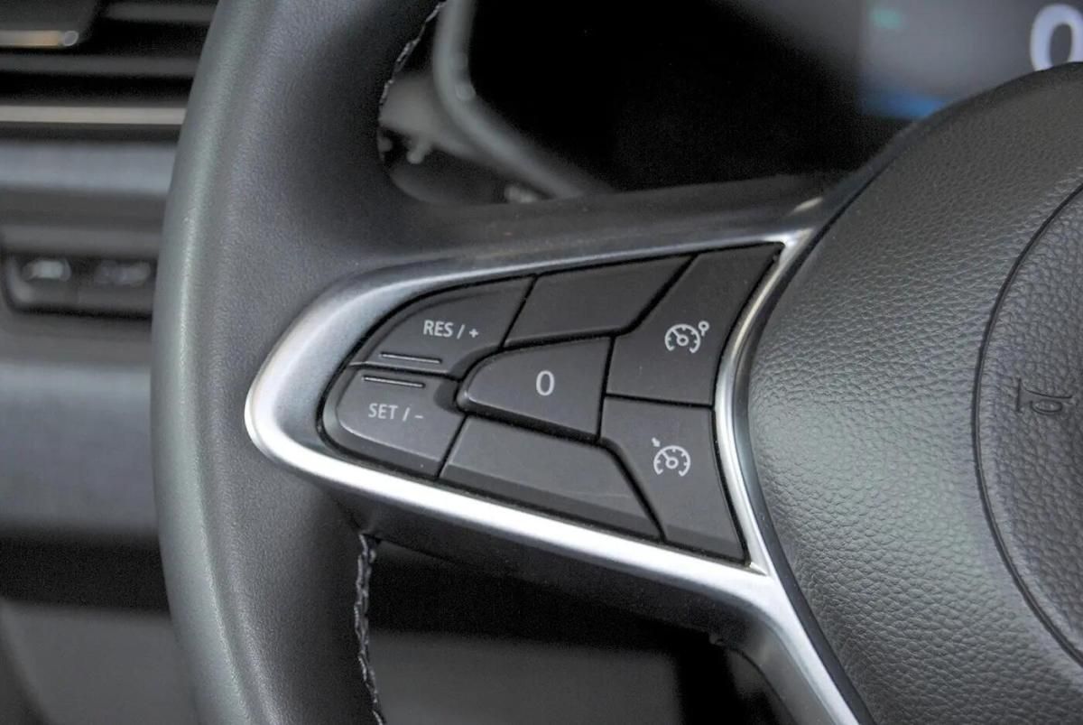 mitsubishi-colt-2024-gasolina-999cc