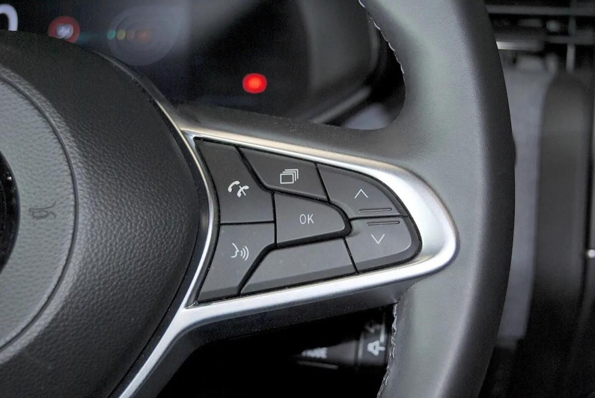 mitsubishi-colt-2024-gasolina-999cc