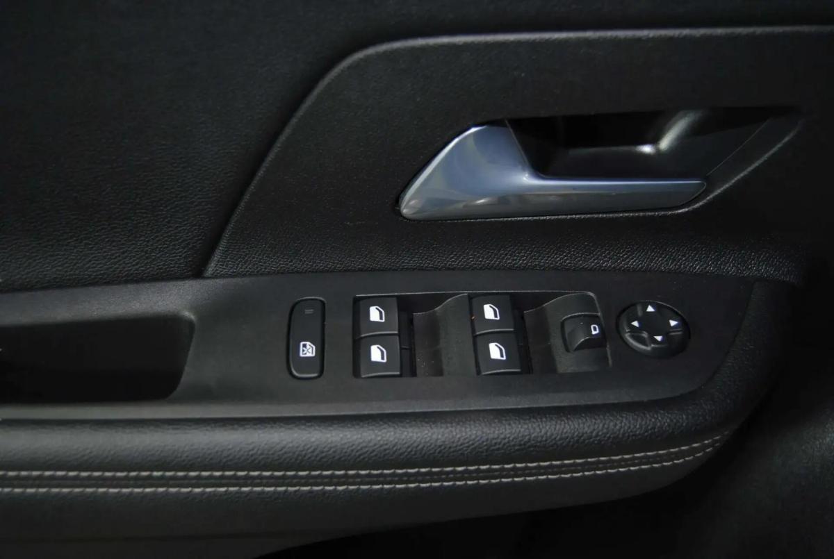 opel-mokka-2024-gasolina-1199cc