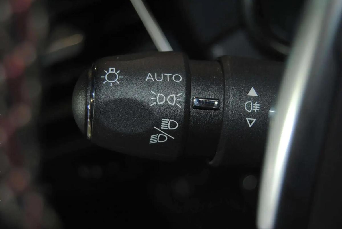 ds-ds-7-2023-hibrido-a-gasolina-1598cc