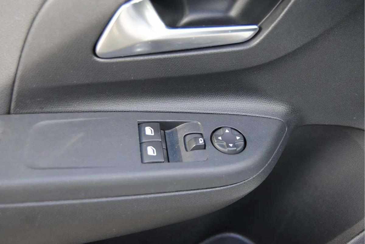 opel-corsa-2023-gasolina-1199cc
