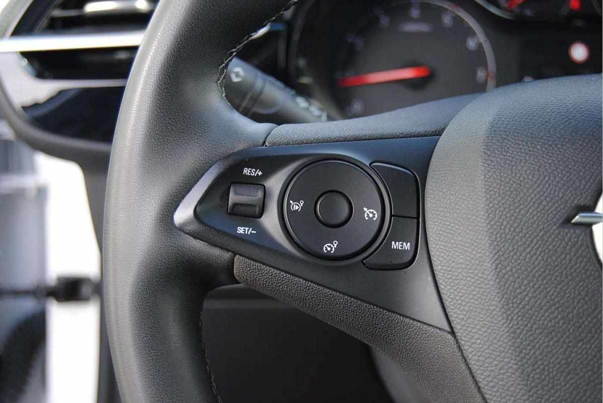 opel-corsa-2023-gasolina-1199cc