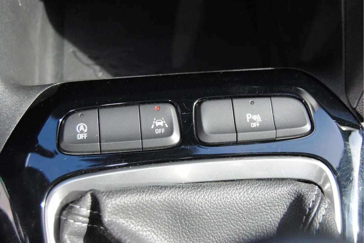 opel-corsa-2023-gasolina-1199cc