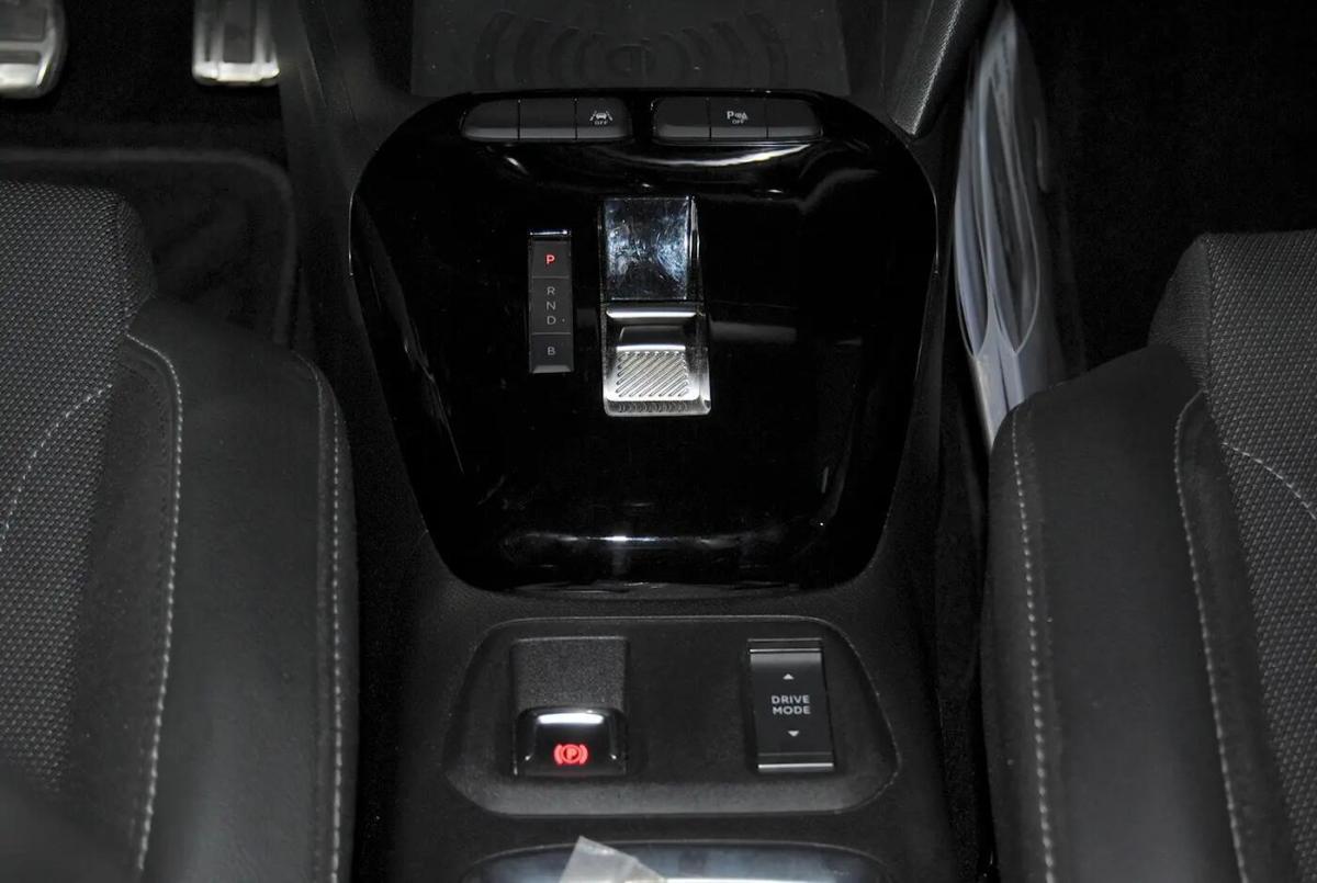opel-corsa-e-2024-eletrico-0cc