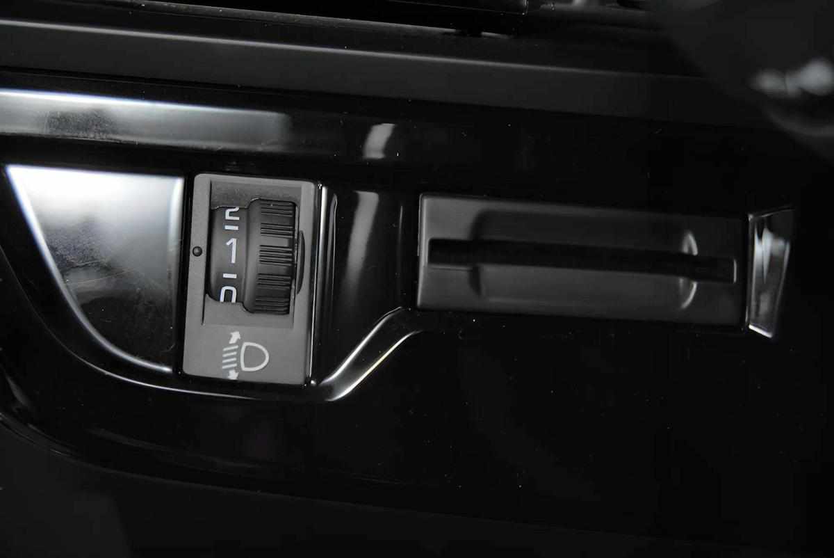 citroen-c4-grand-picasso-1-6-bluehdi-2018-diesel-1560cc
