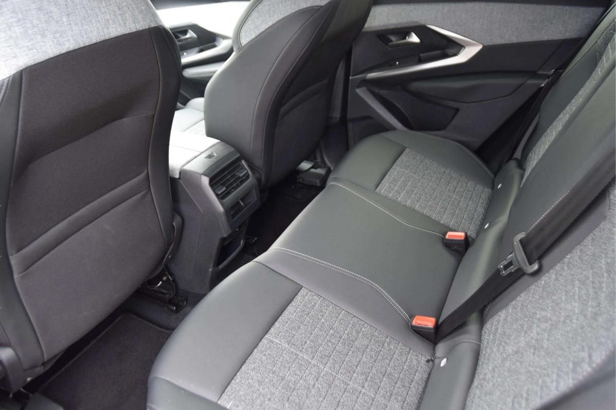peugeot-3008-2025-hibrido-a-gasolina-1199cc