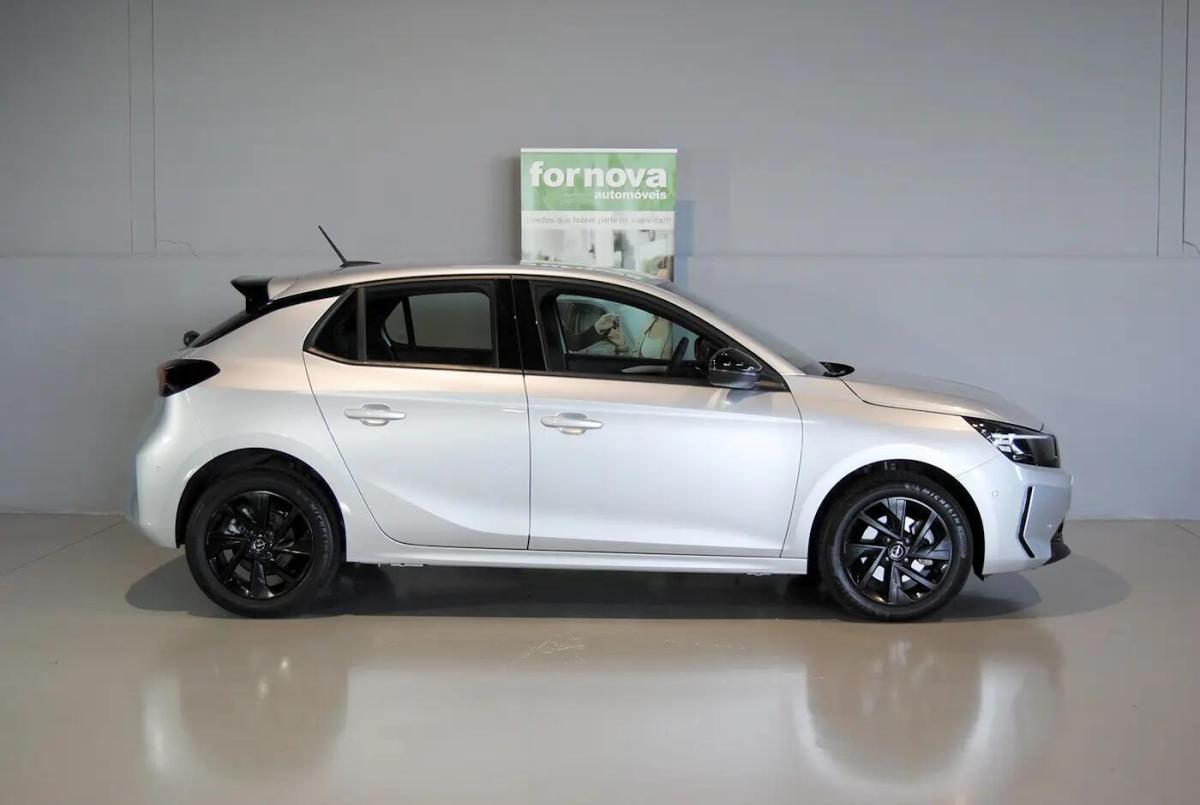 opel-corsa-2025-hibrido-a-gasolina-1199cc