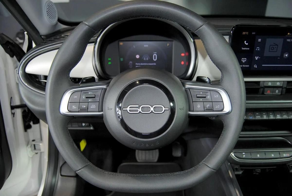 fiat-600-2024-hibrido-a-gasolina-1199cc