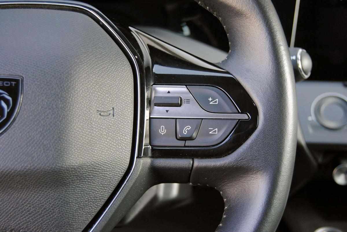 peugeot-308-2022-gasolina-1199cc