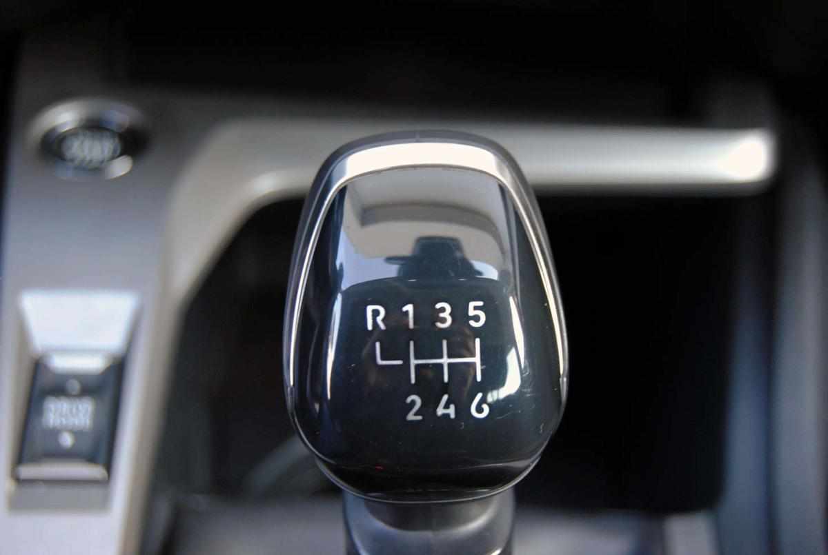 peugeot-308-2022-gasolina-1199cc