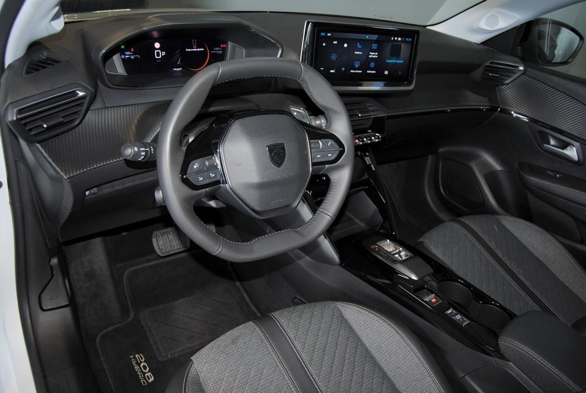peugeot-208-2025-hibrido-a-gasolina-1199cc