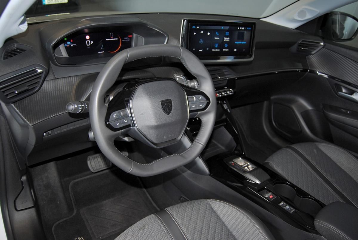 peugeot-208-2025-hibrido-a-gasolina-1199cc