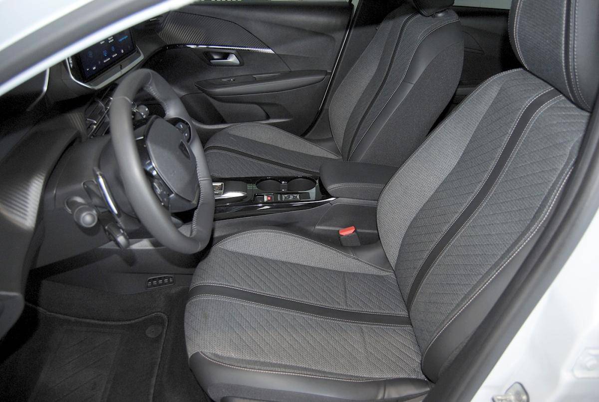 peugeot-208-2025-hibrido-a-gasolina-1199cc