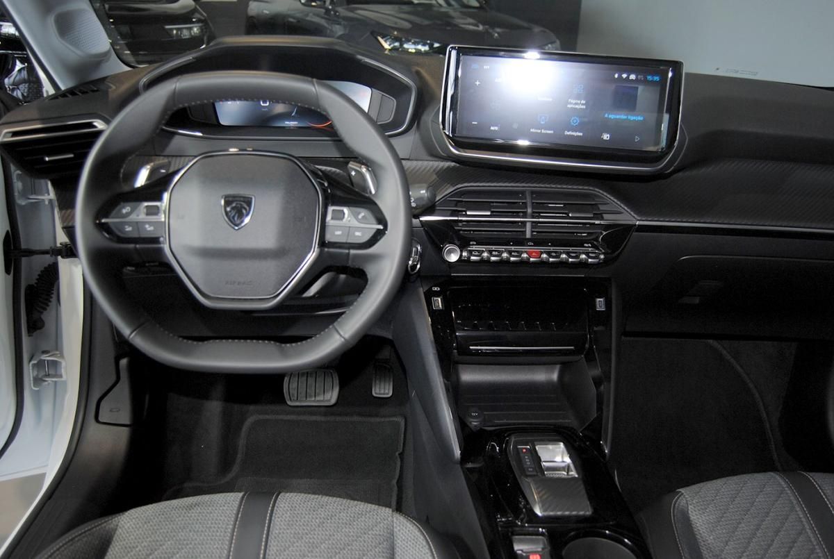 peugeot-208-2025-hibrido-a-gasolina-1199cc