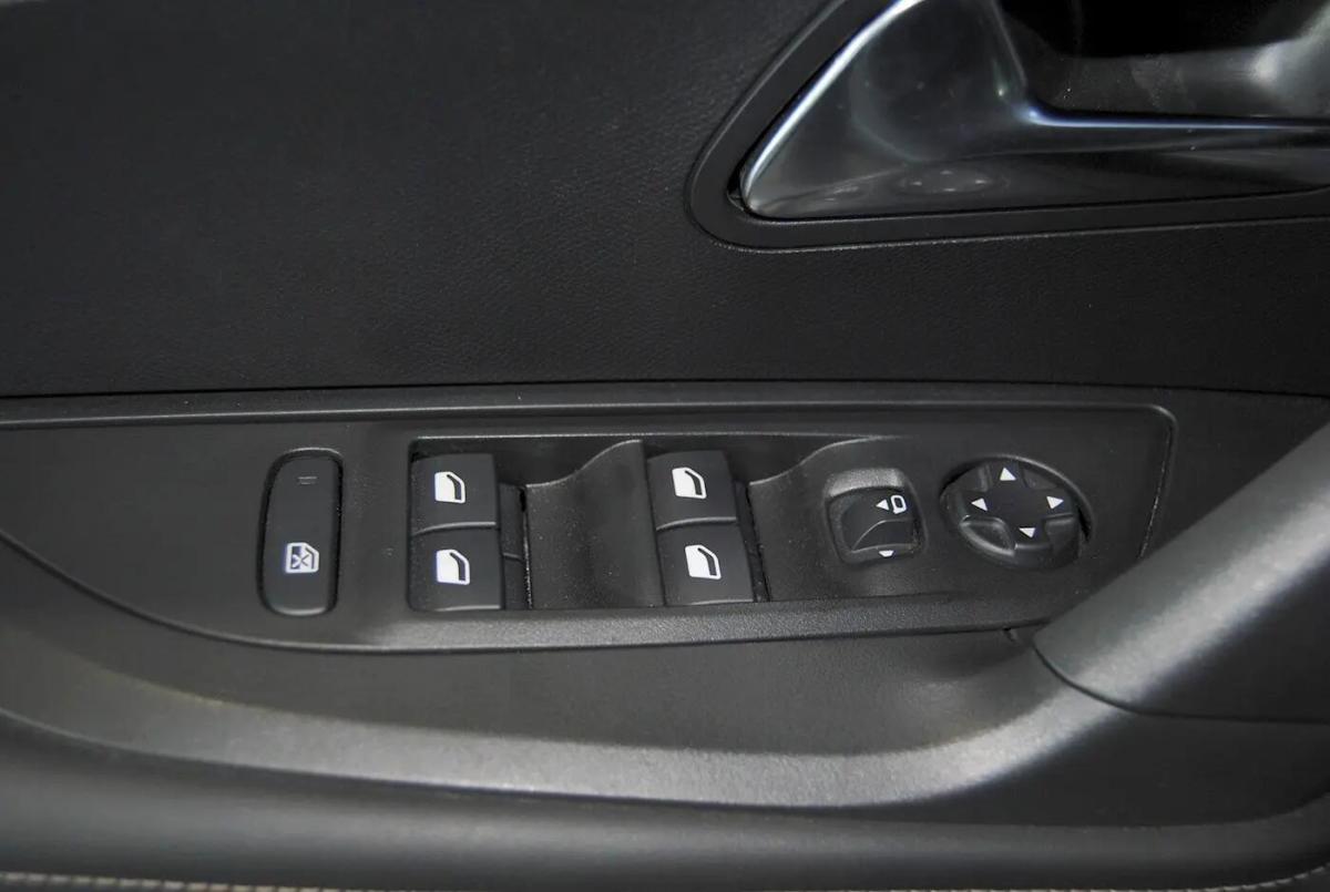 peugeot-2008-2025-gasolina-1199cc